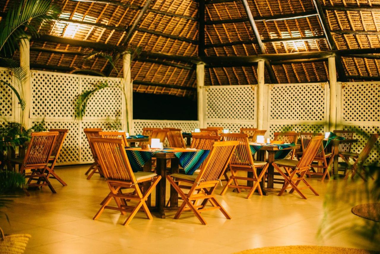 Kivuli Beach Resort Paje Buitenkant foto