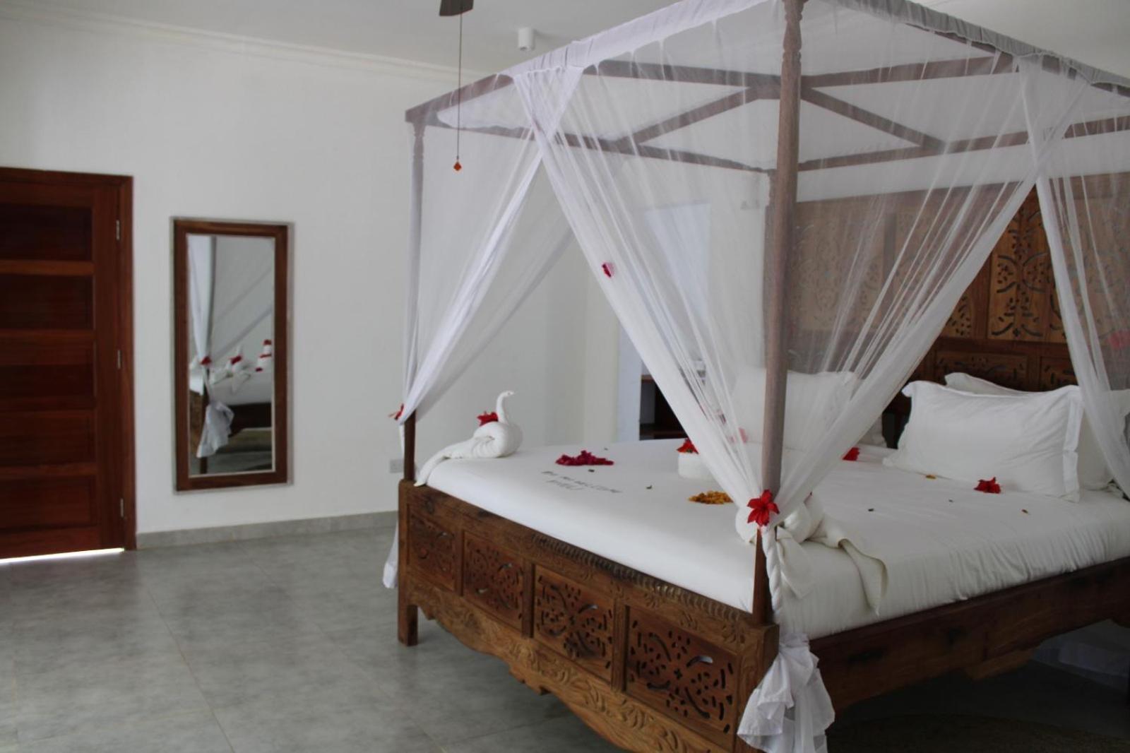 Kivuli Beach Resort Paje Buitenkant foto