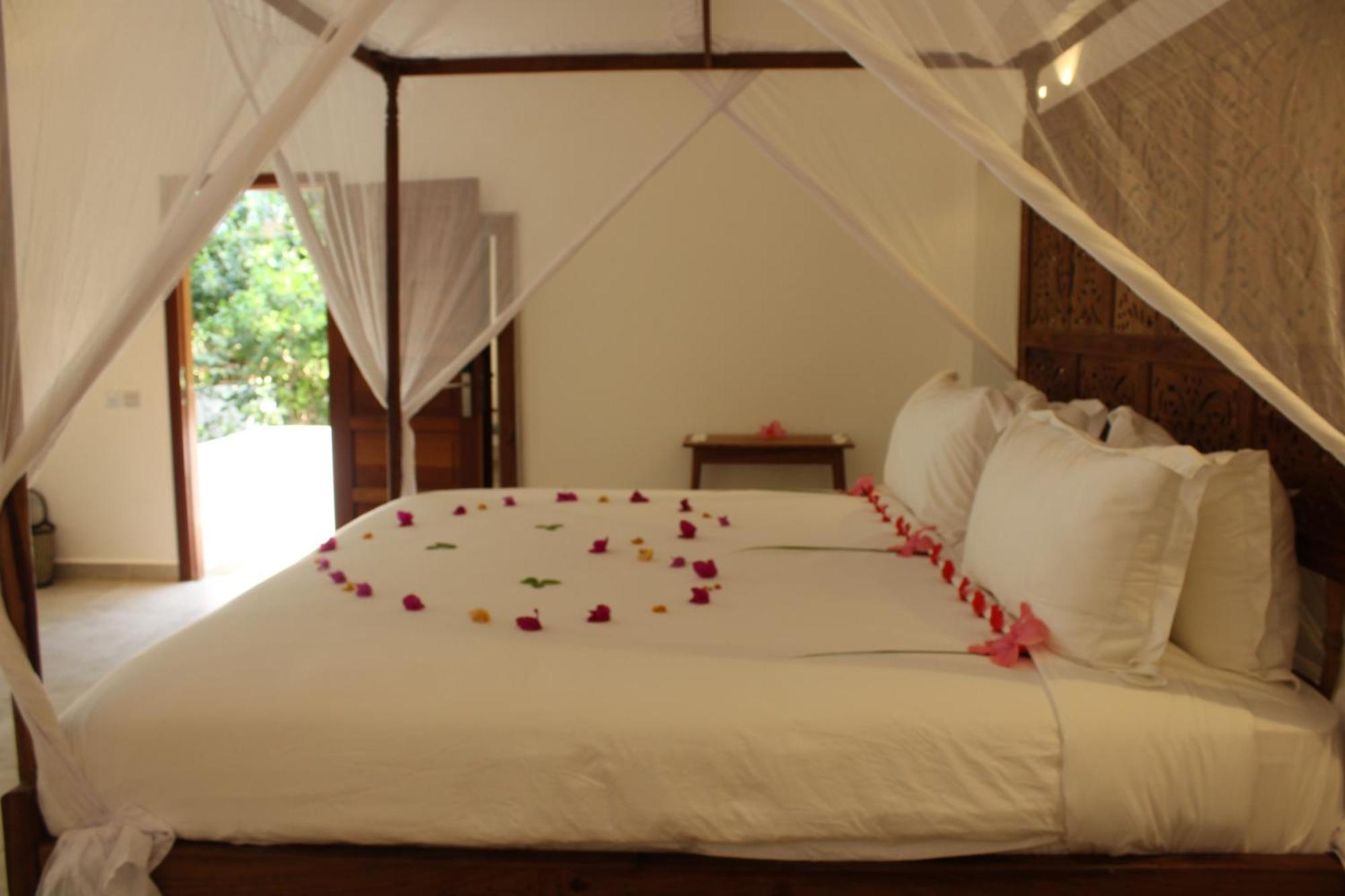 Kivuli Beach Resort Paje Buitenkant foto
